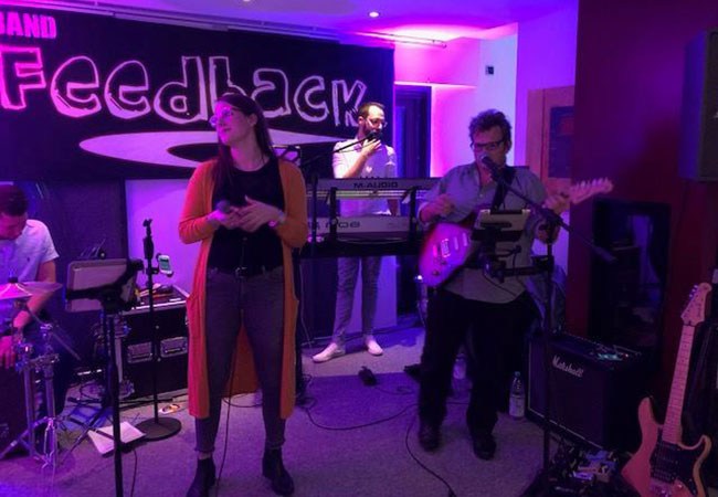 Die Band auf der Bühne