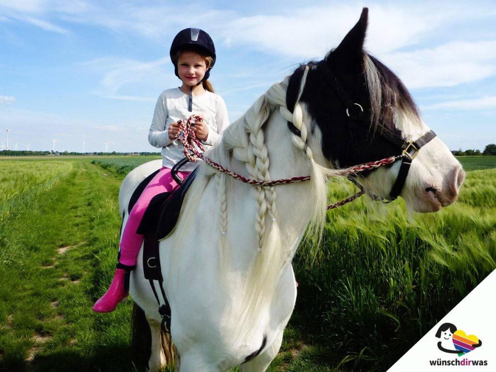 Wunscherfüllung Clara bei der Reittherapie