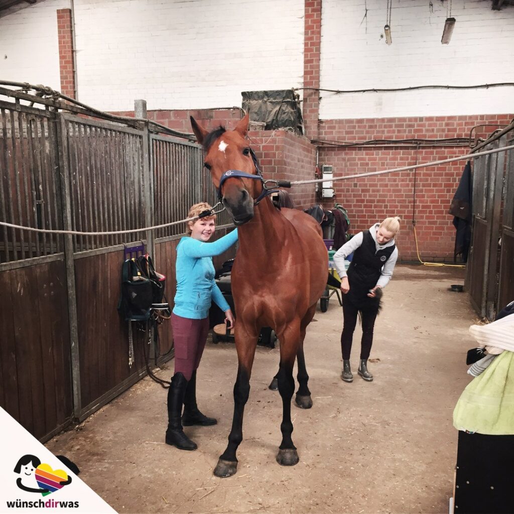 Wunscherfüllung Saskia - Mit Biniebo im Stall